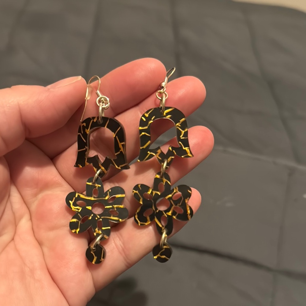 Chic Black and Gold Dangle Earrings